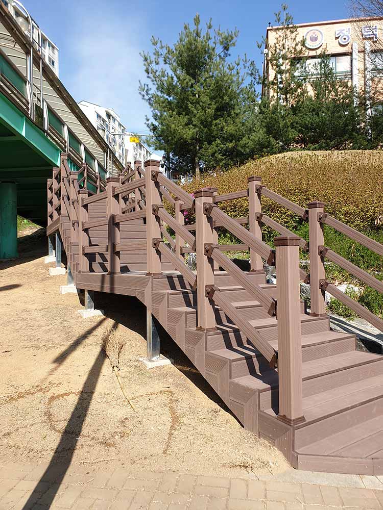 합성목 관리방법 – 계절별 체크리스트 총정리 시공 사진 2