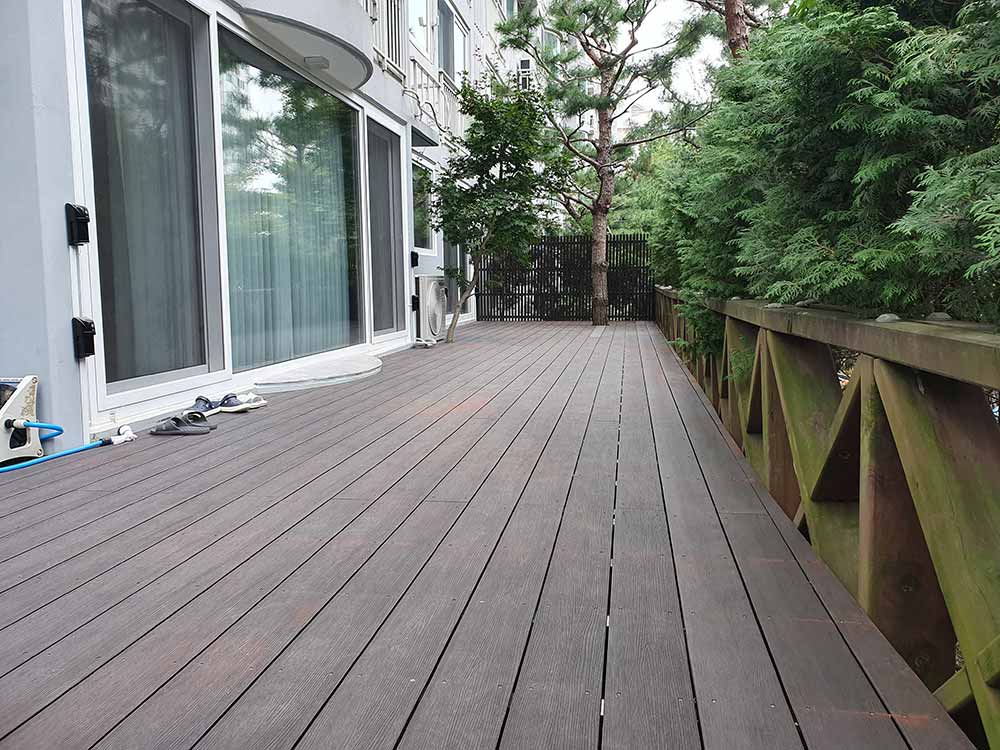 데크 시공 비용 산출 가이드 – 견적서 항목별 완벽 해부 시공 사진 1