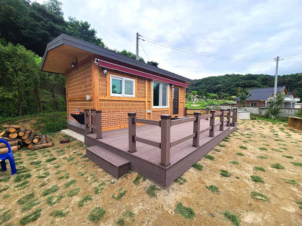데크 난간 설치 가이드 – 높이 기준과 자재 선택 총정리 시공 사진 2